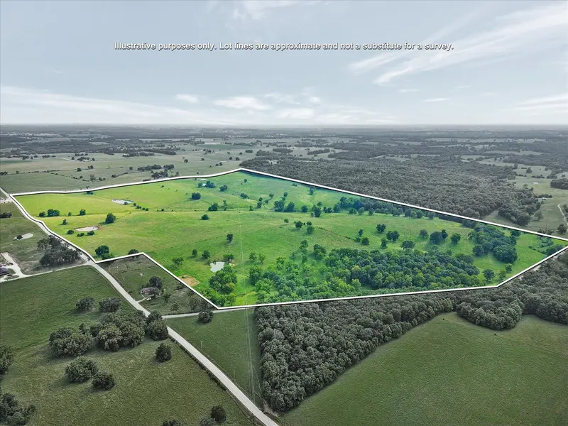 9749 W Farm Road 22, Walnut Grove, MO 65770