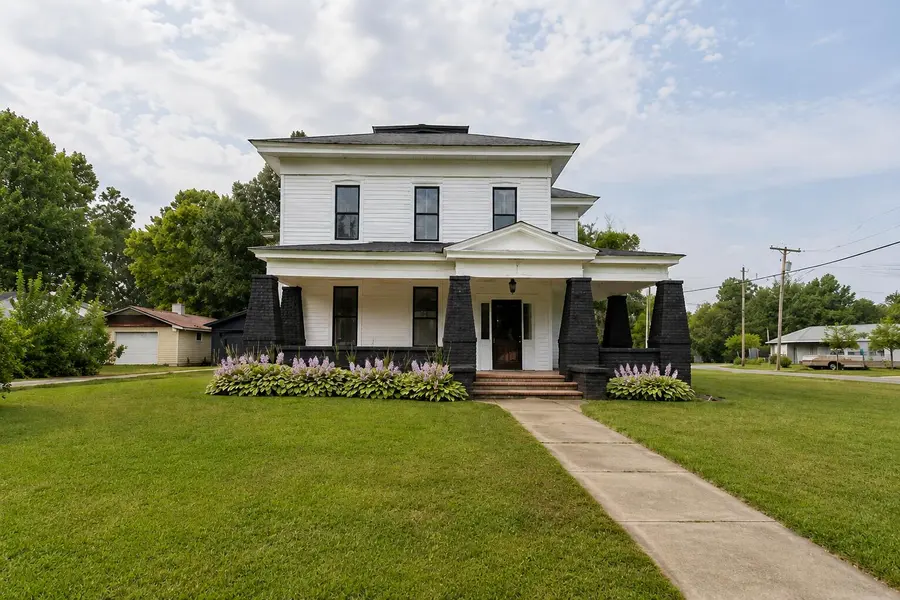 419 Maple ST, Greenfield, MO 65661