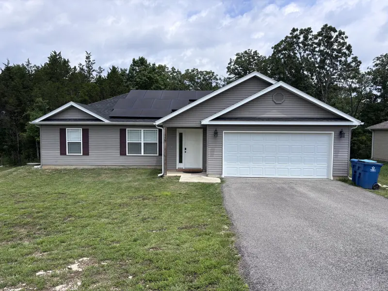 135 Bald Cypress CT, Hollister, MO 65672