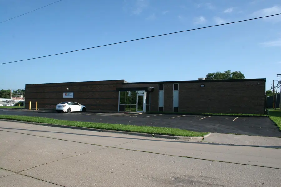 1867 E Florida ST, Springfield, MO 65803