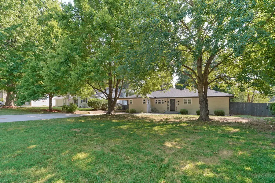 2510 S Wallis Smith BLVD, Springfield, MO 65804