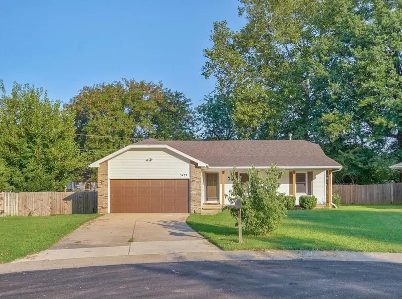 3432 W Regal CT, Springfield, MO 65807