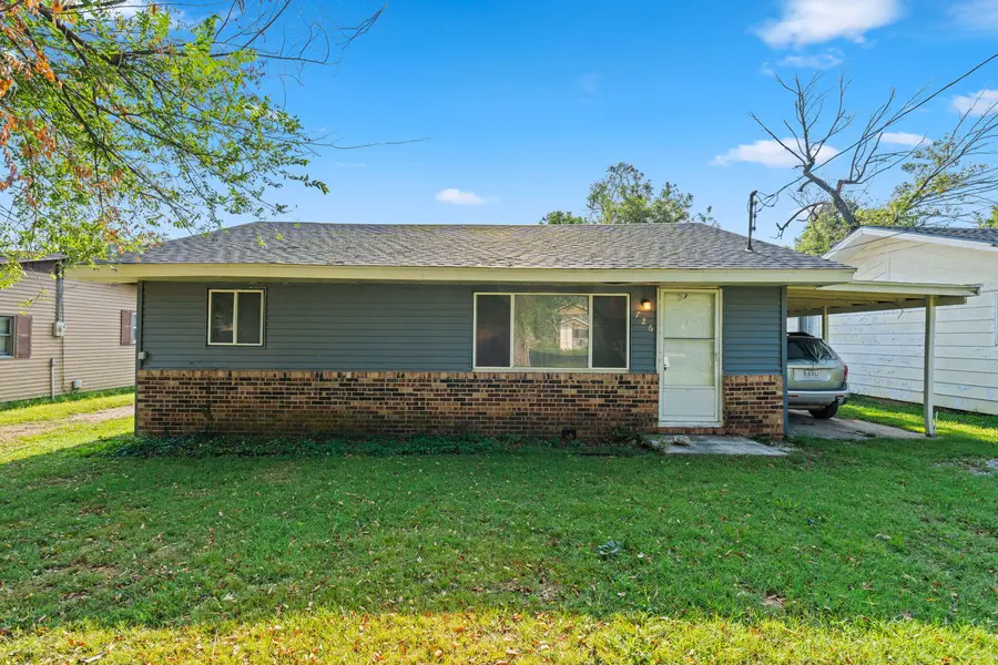 726 N Glenn AVE, Springfield, MO 65803