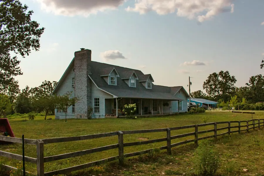 3339 U.S. 63, Koshkonong, MO 65692