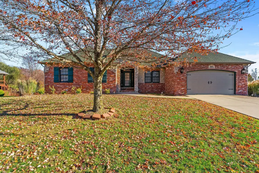 5072 E Hedgerow DR, Springfield, MO 65802