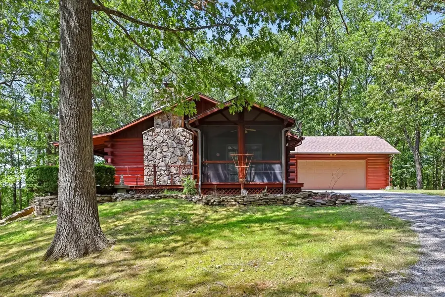 136 Oak Forest CIR, Cape Fair, MO 65624