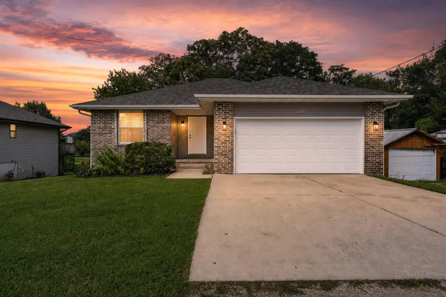 2647 N Fort AVE, Springfield, MO 65803