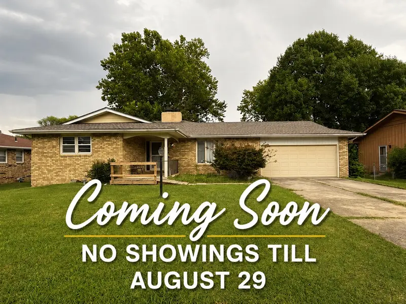 1433 E Snider ST, Springfield, MO 65803