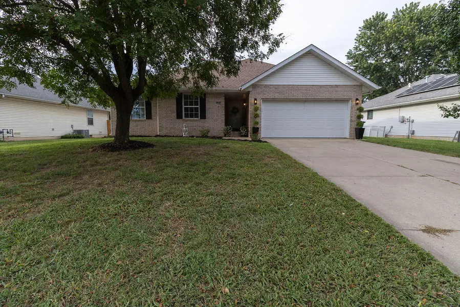 1331 W Turnberry BLVD, Ozark, MO 65721