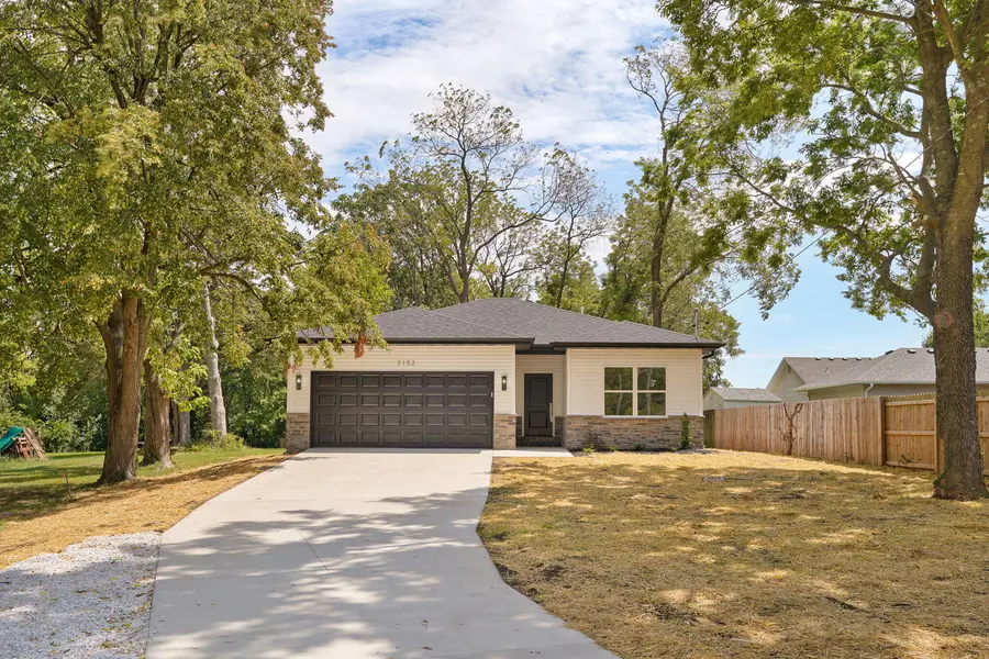 3152 N National AVE, Springfield, MO 65803