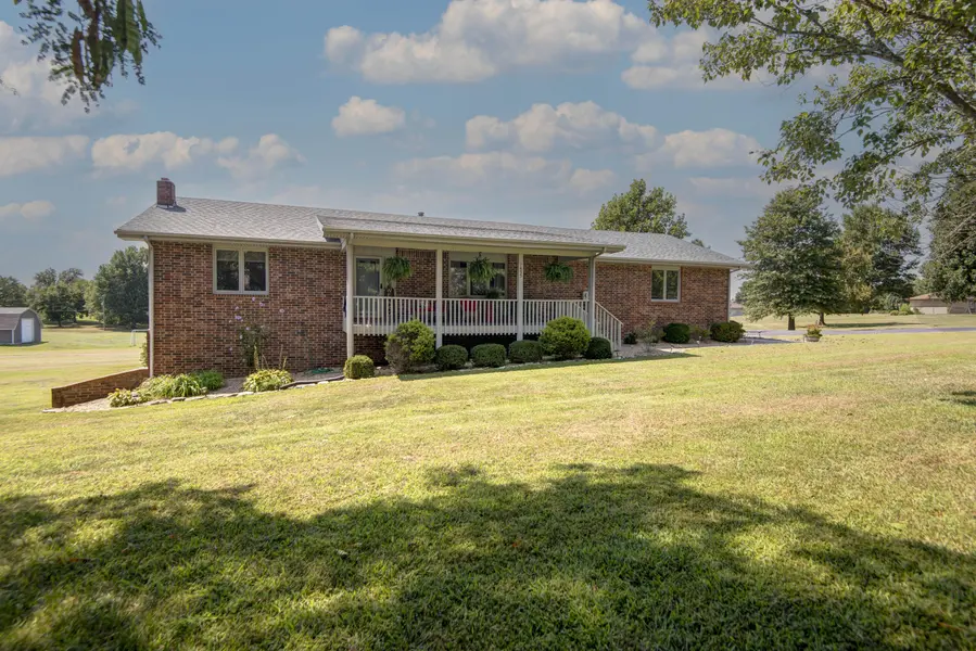 1433 N Emerald Hills DR, Nixa, MO 65714