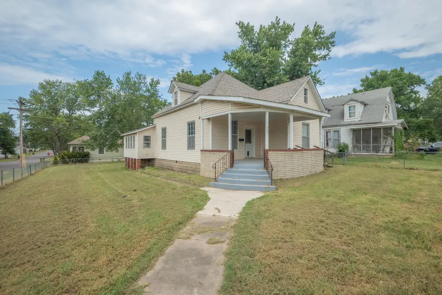 700 Frisco ST, Monett, MO 65708