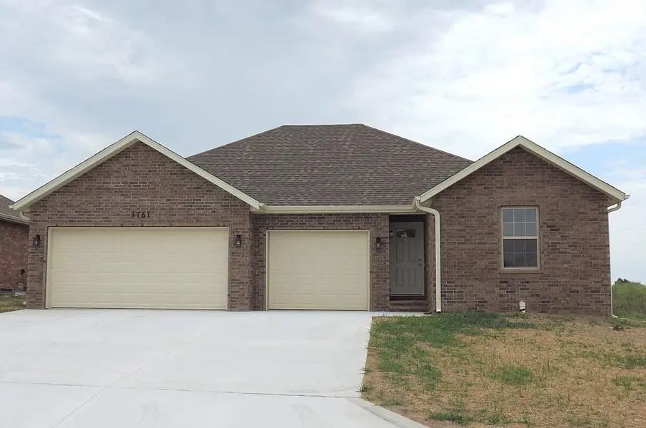 3761 W Riley ST, Bolivar, MO 65613
