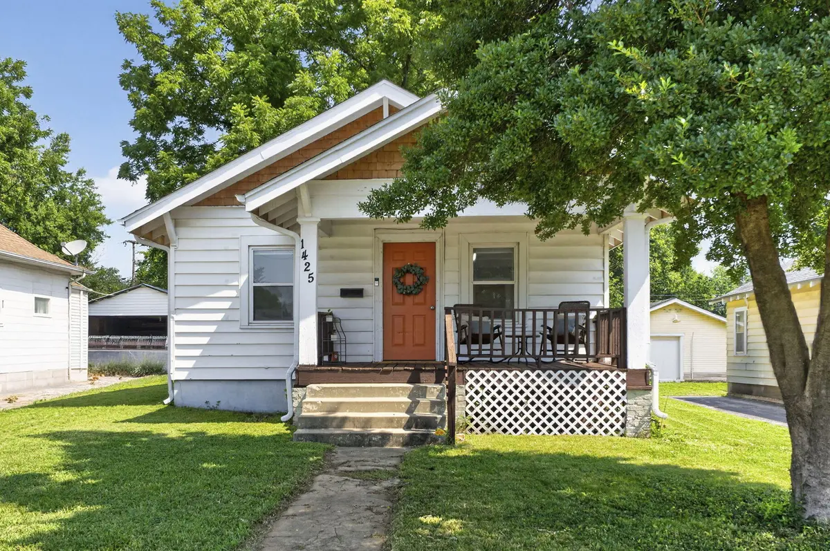 1425 W Poplar ST, Springfield, MO 65802