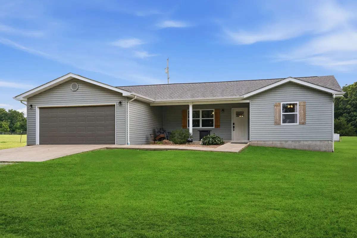 2098 Private Road 7380, Caulfield, MO 65626