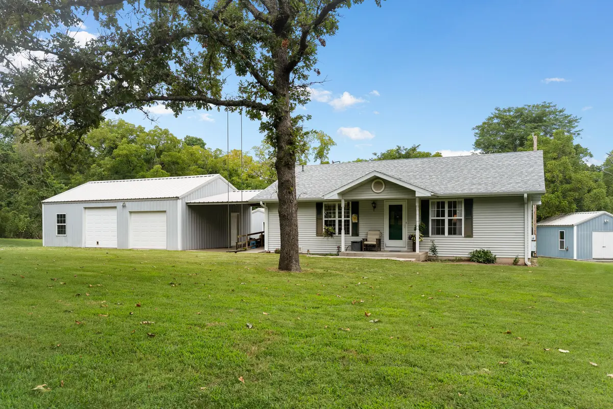 951 Goldfinch RD, Marshfield, MO 65706
