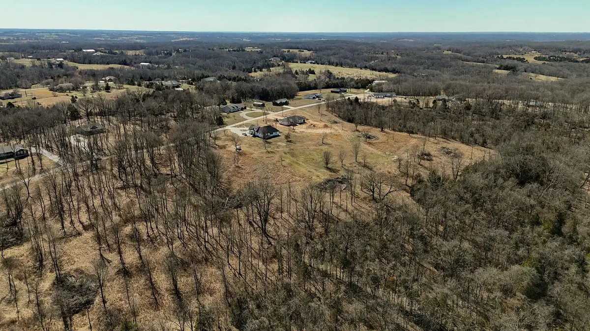 331 Raspberry RD, Highlandville, MO 65669