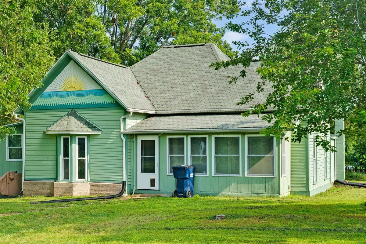 12 Wallace LN, Fair Grove, MO 65648