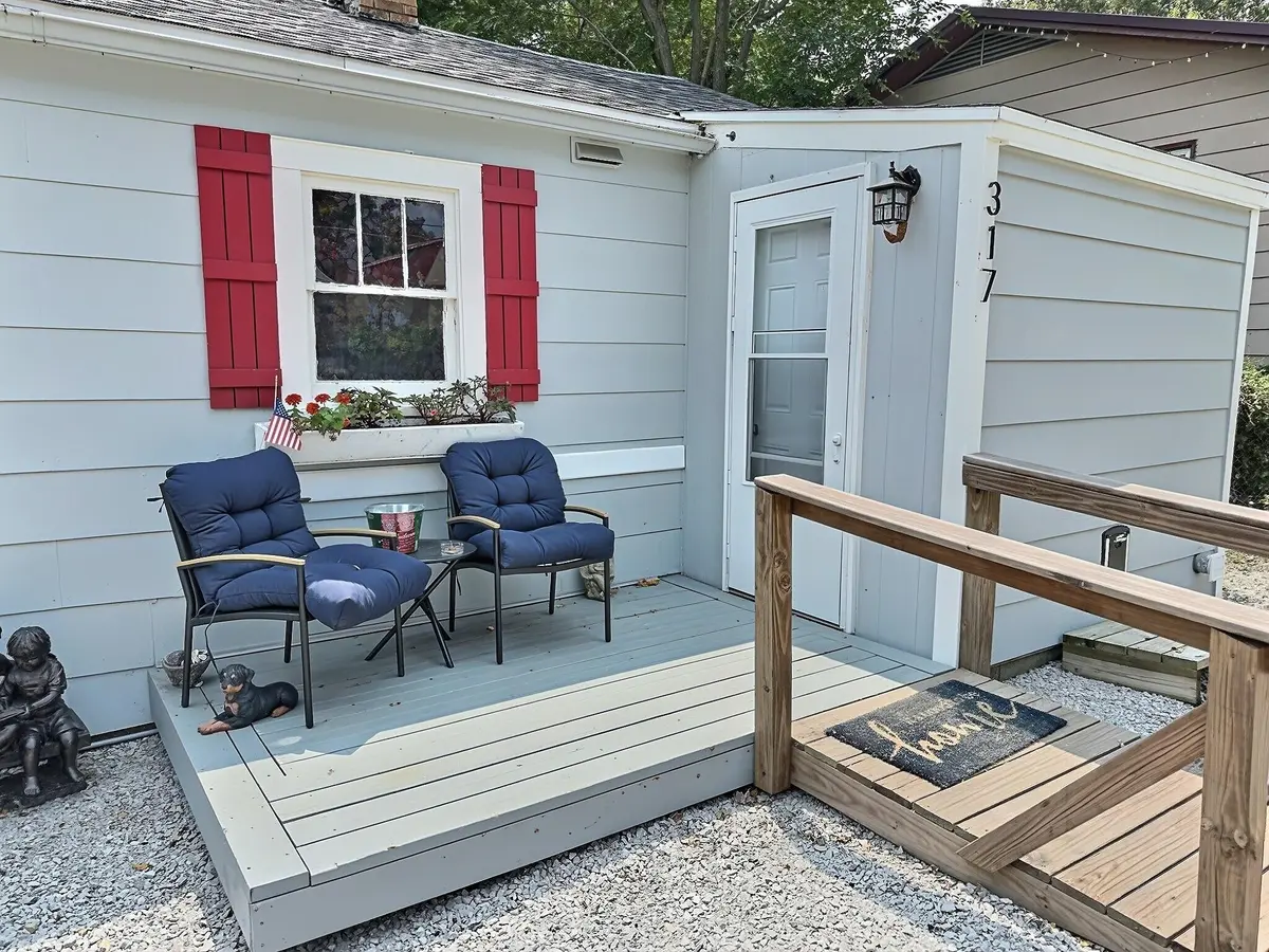 317 W Hickory ST, El Dorado Springs, MO 64744