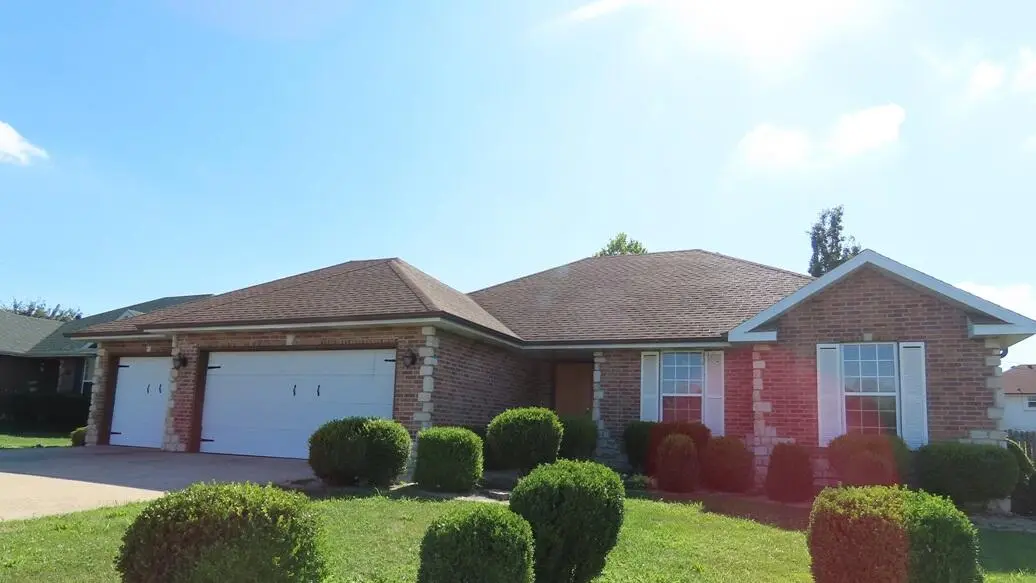 3877 S Cottage AVE, Springfield, MO 65807