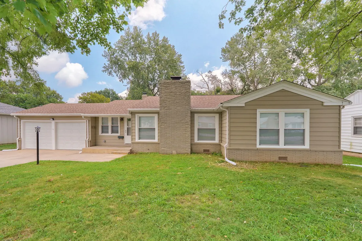 1840 S Glencrest AVE, Springfield, MO 65804