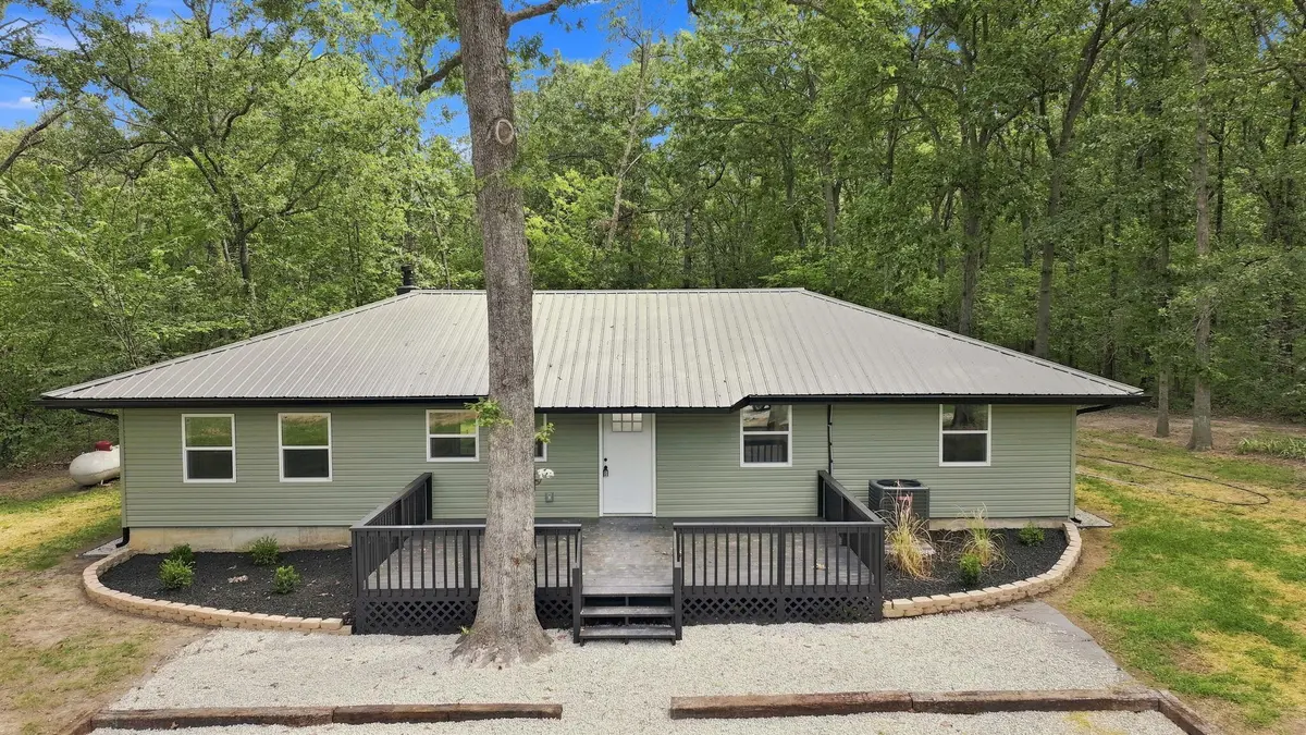 251 Friendship DR, Elkland, MO 65644
