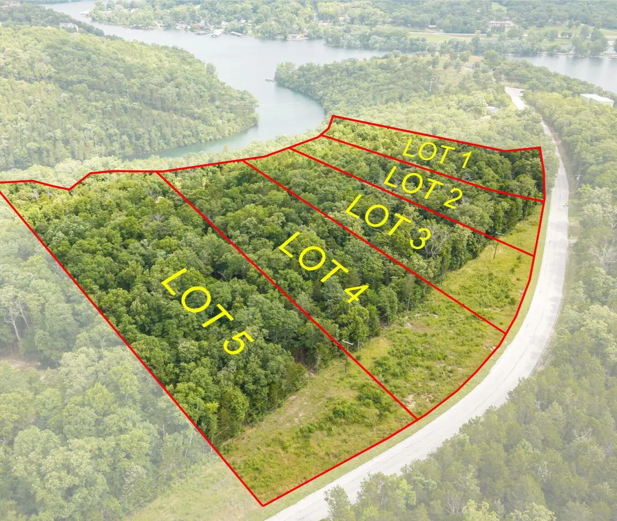 1701 Rustic Acres RD, Kirbyville, MO 65679