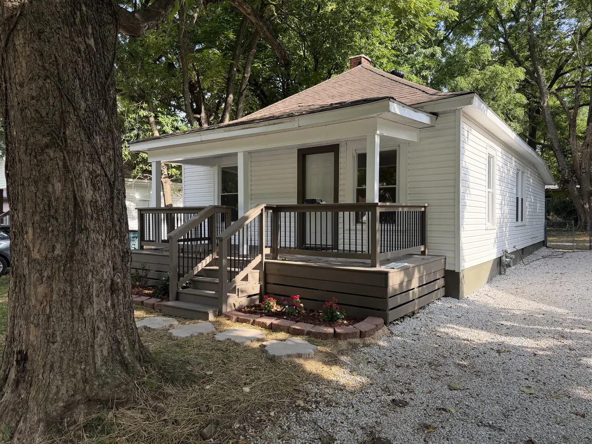 1470 E Cairo ST, Springfield, MO 65802