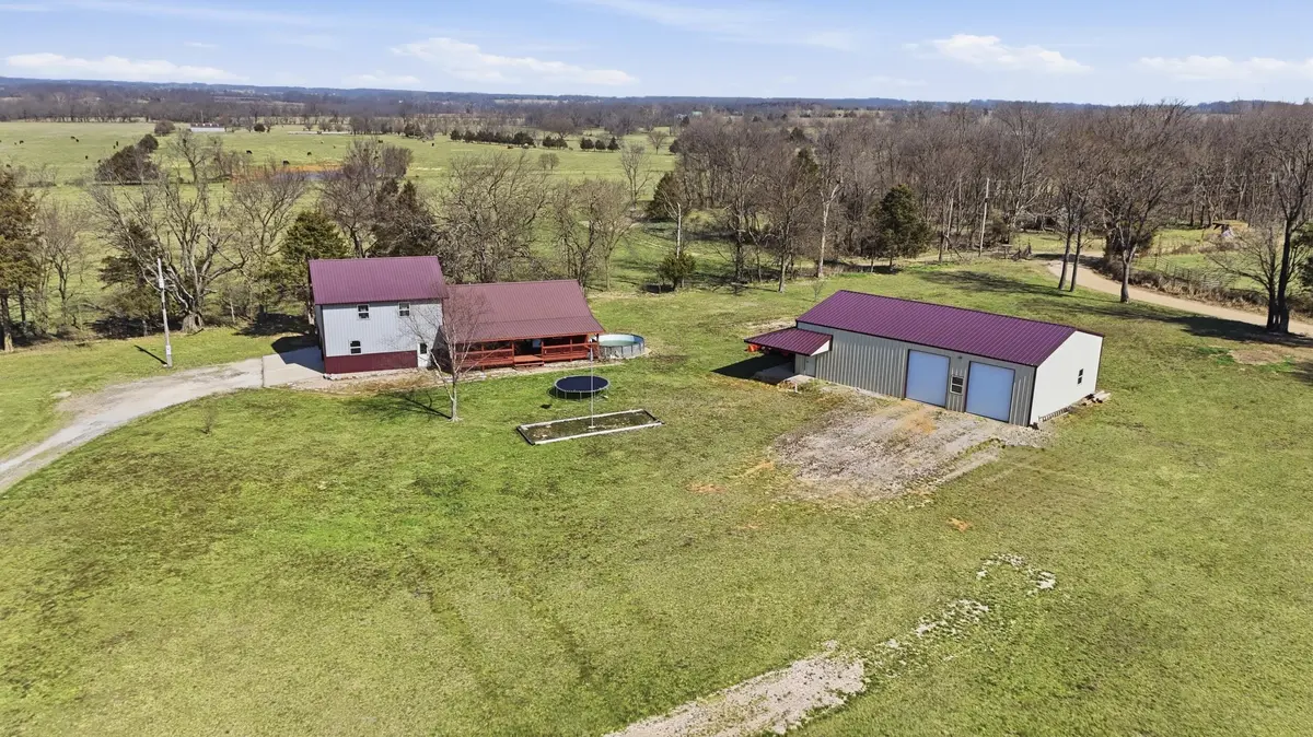 8586 Farm Road 2230, Washburn, MO 65772