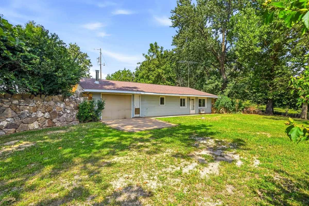 2272 King RD, Mountain Grove, MO 65711