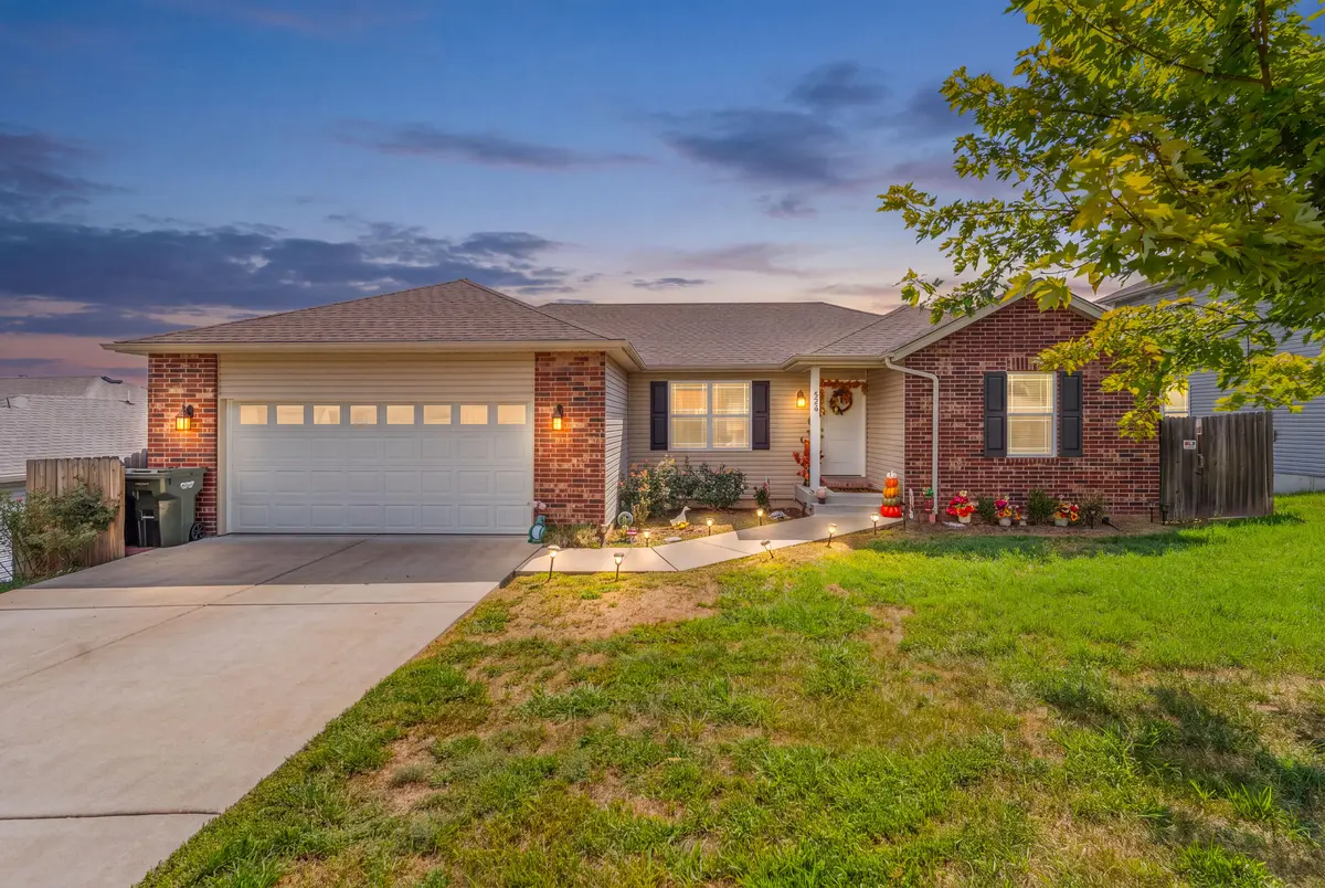 218 Windridge ST, Branson, MO 65616