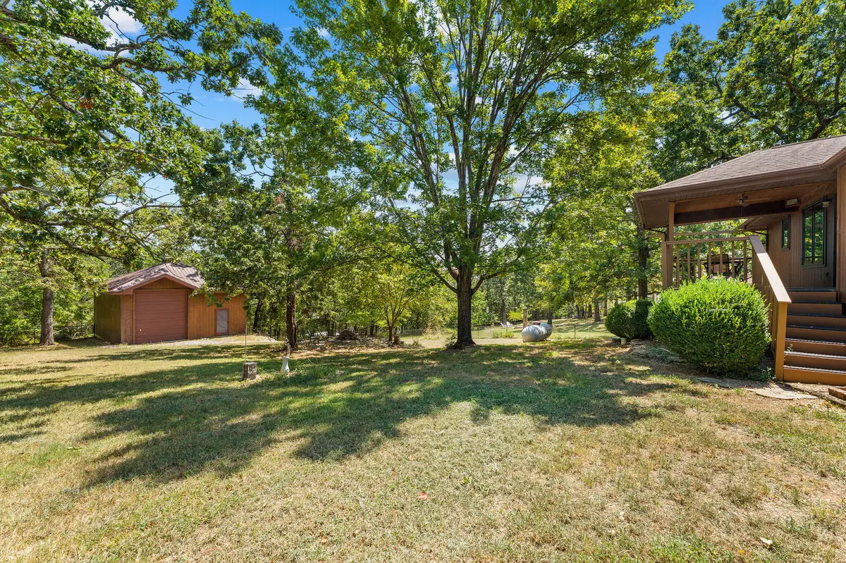 107 Oak DR, Kimberling City, MO 65686