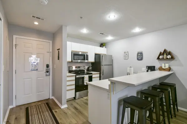 120 Spring Creek CT #Apt 16, Branson, MO 65616