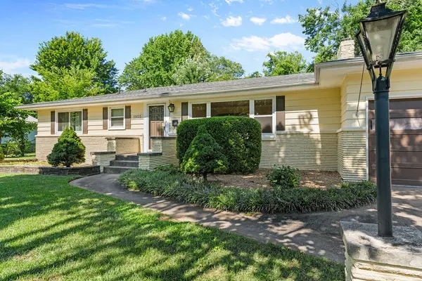 1955 S Valleyroad AVE, Springfield, MO 65804