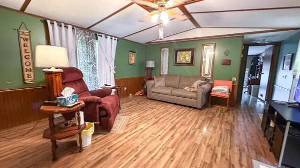 7660 Highway 5, Hartville, MO 65667