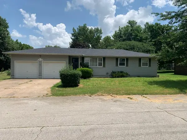207 Kay AVE, Purdy, MO 65734