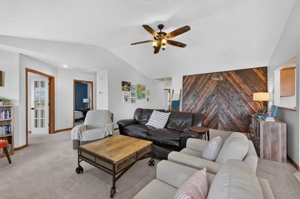1589 E Redrex ST, Springfield, MO 65804