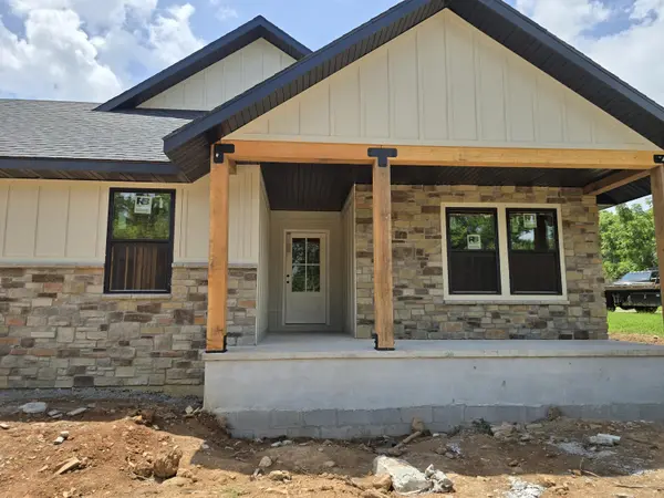 304 W Linn ST, Marionville, MO 65705