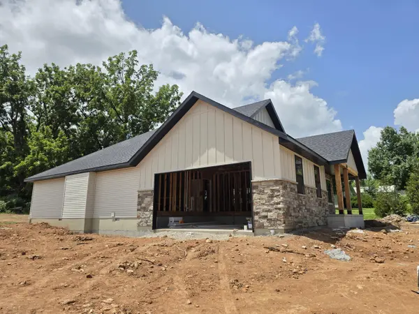304 W Linn ST, Marionville, MO 65705