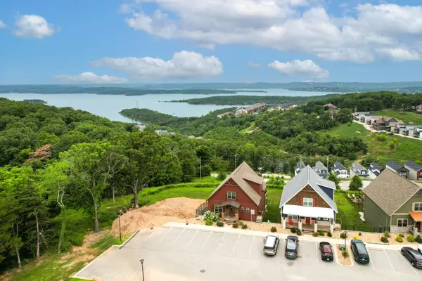 160 Chateau Ridge TRL, Branson, MO 65616