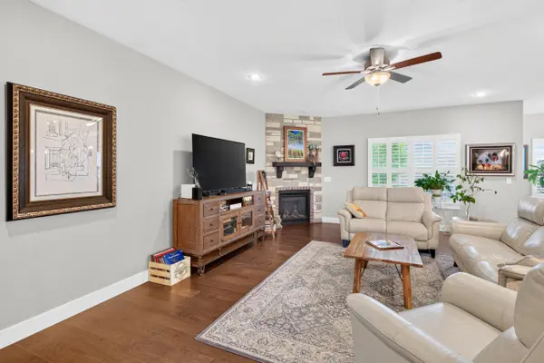 6066 S Crescent RD, Brookline, MO 65619