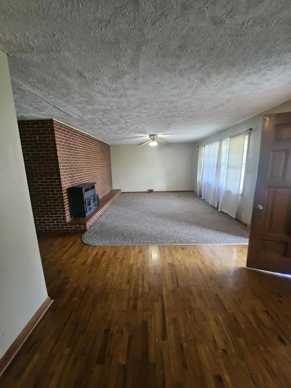 443 W County ST, Monett, MO 65708