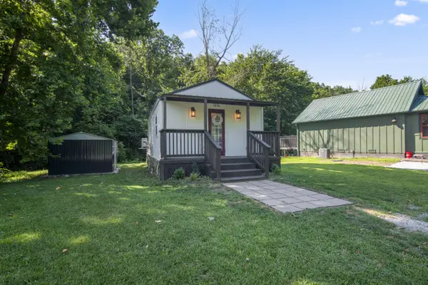 1234 Peace In Valley RD, Blue Eye, MO 65611