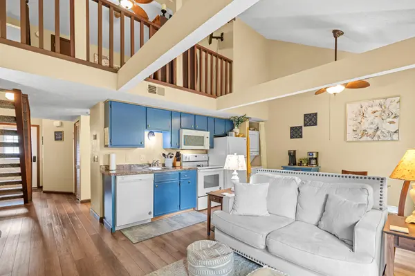 6 Memory LN #Apt 8, Branson, MO 65616