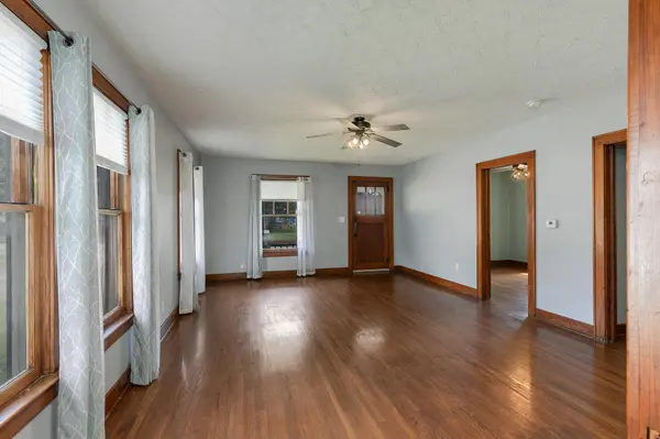 1614 E Commercial ST, Springfield, MO 65803