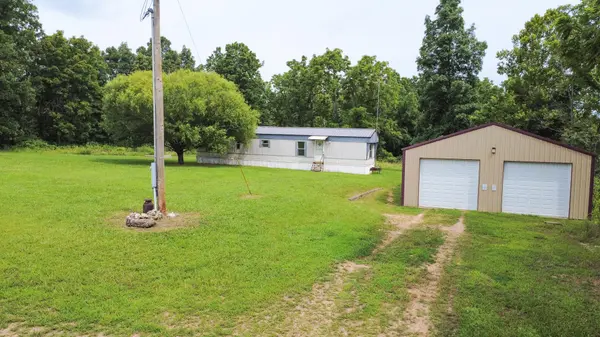 3899 County Road 304, Alton, MO 65606
