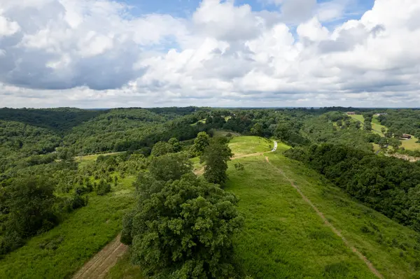 121 Legacy Farm Rd, Chestnutridge, MO 65630