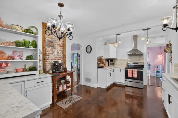 311 E Locust ST, Bolivar, MO 65613