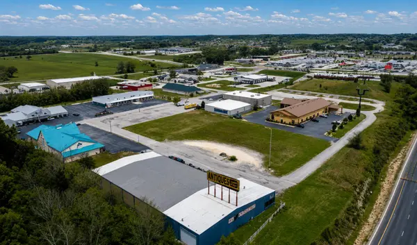 1900 W Elm ST, Ozark, MO 65721