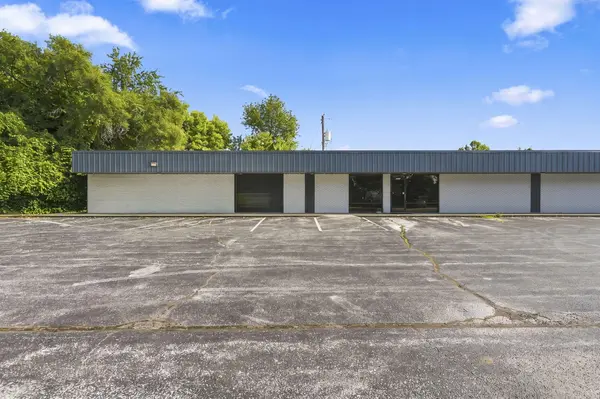 5601 S Campbell AVE, Springfield, MO 65810